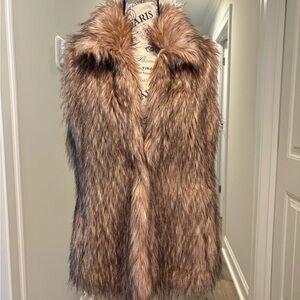 White House Black Market Faux Fur Vest in Soft Rose